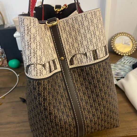 Carolina Herrera Matryoshka bag in perfect condition with lock. - Picture 3 of 5